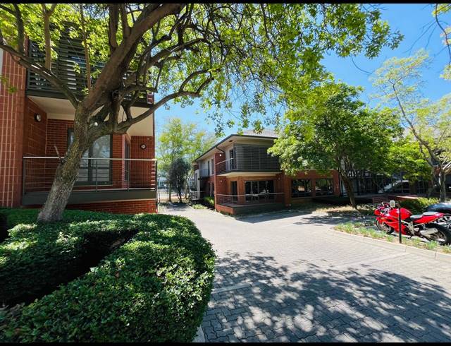 329M² OFFICE TO LET IN MAGALIESSIG